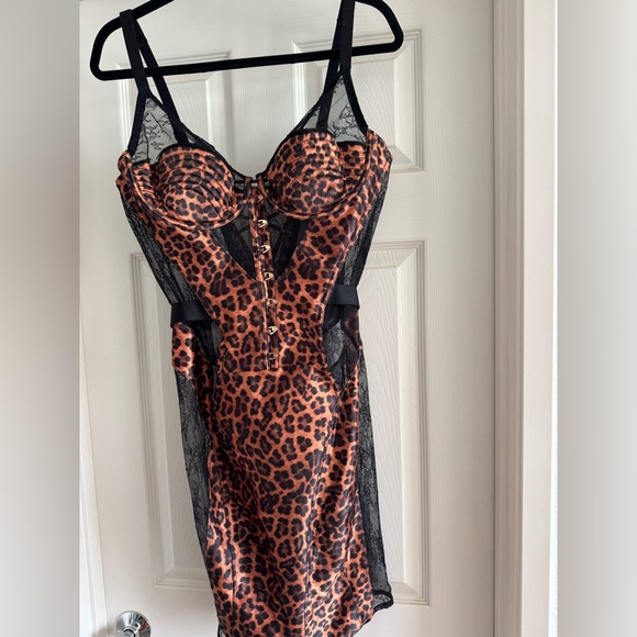 Marilyn Dress - Picture 4 of 6